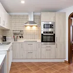 House 12 Nyaraló