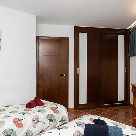 Nyaraló House 12 *